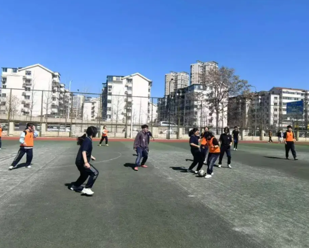 打造创始课间运动超市形成传统深耕探索双轨育人形式 打造创始课间运动超市形成传统深耕探索双轨育人形式