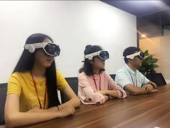 教育科技人才在统筹推动中始终运行在法治轨道上